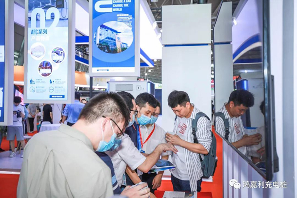 行而不。蠢纯善冢桌謞y易游荣获充电桩十大品牌奖项(图3)