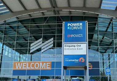 走出中国，亮相世界！米乐yy易游新能源闪耀欧洲智慧能源博览会(图2)